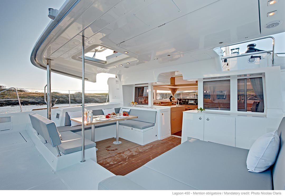 Oltremare-Yachting-crociere-catamarano-mar-mediterraneo-slide-8